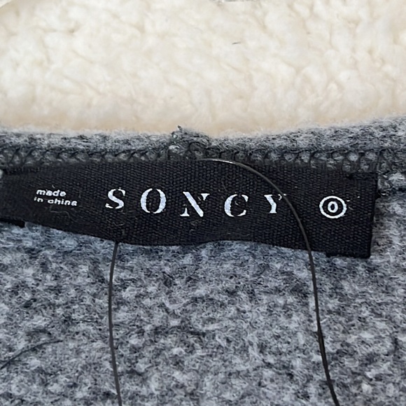 NWT Soncy Womens Gray U-Neck Cropped Hoodie SIZE 0X PLUS SIZE - Picture 2 of 10